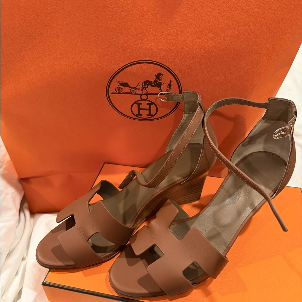 Hermes Legend sandals - Box and Dust bags included